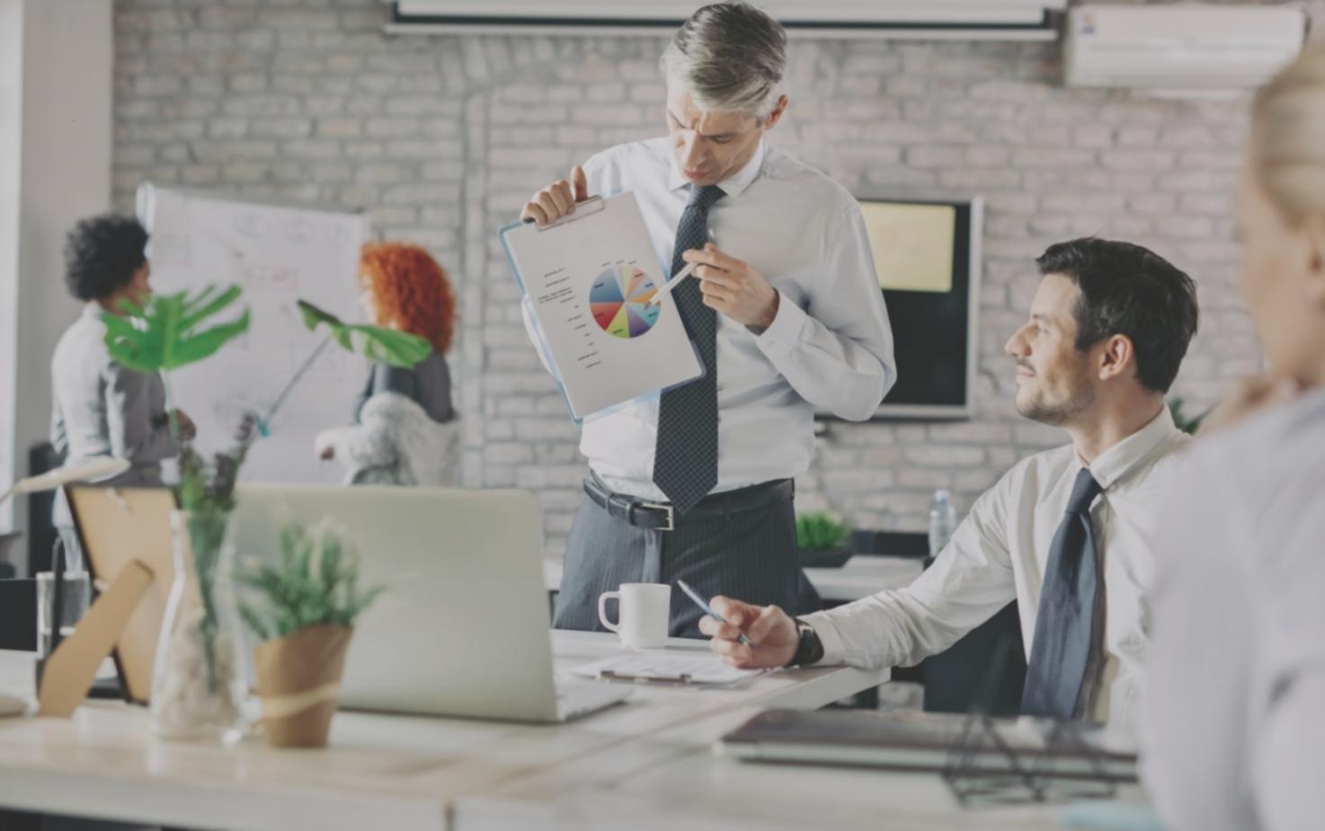 Live webinar session on mobile SEO with screen sharing and participant discussion